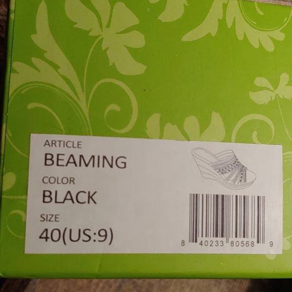 Patrizia ❤️ Iridescent Platforms - Picture 6 of 6